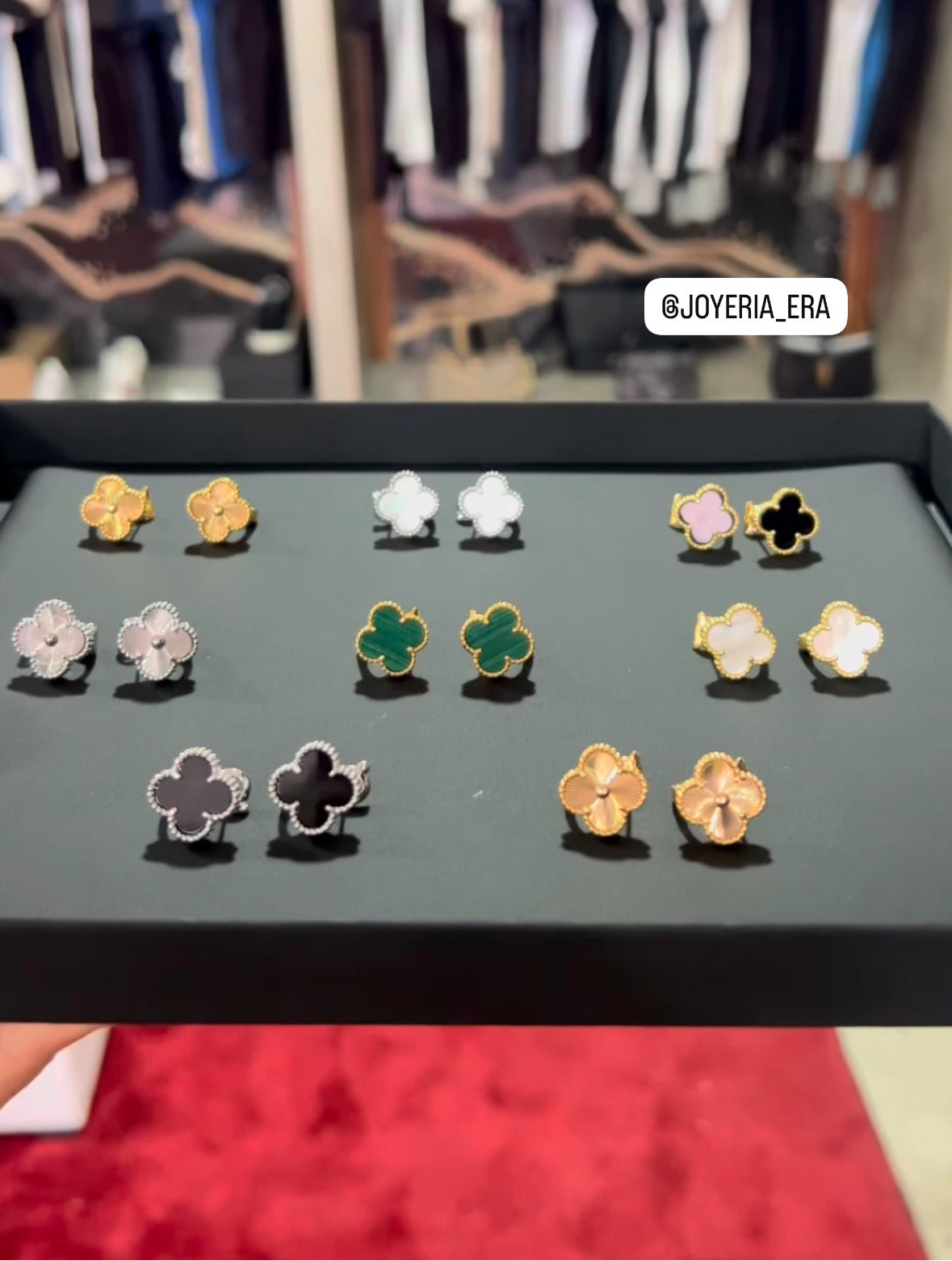 Kit de Aretes y Pulsera VCA - Variedad de Colores